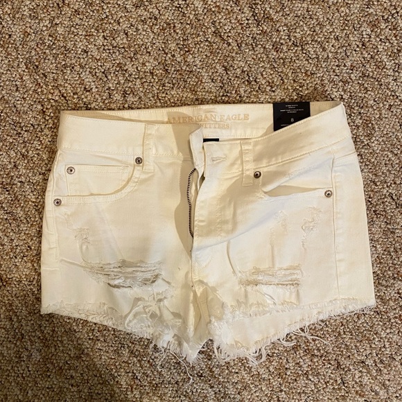 American Eagle white shorts, never worn with tags - Picture 1 of 1